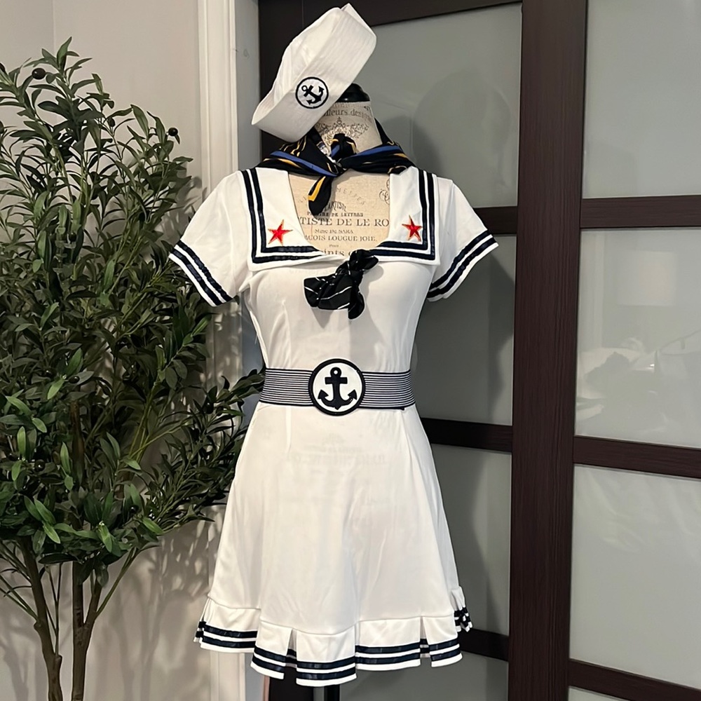 EUC Cruise Cutie Womens Costume